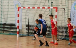  III Powiatowy Turniej Halowej Piłki Nożnej o Puchar Starosty Kieleckiego  (9)