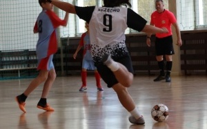  III Powiatowy Turniej Halowej Piłki Nożnej o Puchar Starosty Kieleckiego  (11)