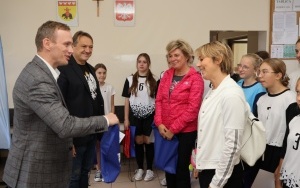  III Powiatowy Turniej Halowej Piłki Nożnej o Puchar Starosty Kieleckiego  (11)