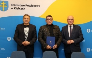Podpisanie umów z przedsiębiorcami na miejsca pracy dla niepełnosprawnych (6)