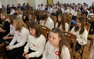 VII REGIONALNY PRZEGLĄD PIEŚNI I PIOSENKI PATRIOTYCZNEJ - Chęciny 2023 (8)