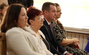 VII REGIONALNY PRZEGLĄD PIEŚNI I PIOSENKI PATRIOTYCZNEJ - Chęciny 2023 (18)