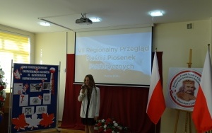 VII REGIONALNY PRZEGLĄD PIEŚNI I PIOSENKI PATRIOTYCZNEJ - Chęciny 2023 (10)