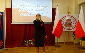 VII REGIONALNY PRZEGLĄD PIEŚNI I PIOSENKI PATRIOTYCZNEJ - Chęciny 2023 (4)