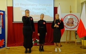 VII REGIONALNY PRZEGLĄD PIEŚNI I PIOSENKI PATRIOTYCZNEJ - Chęciny 2023 (5)