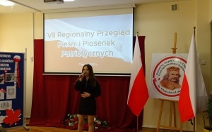 VII REGIONALNY PRZEGLĄD PIEŚNI I PIOSENKI PATRIOTYCZNEJ - Chęciny 2023 (7)