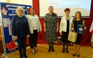 VII REGIONALNY PRZEGLĄD PIEŚNI I PIOSENKI PATRIOTYCZNEJ - Chęciny 2023 (14)