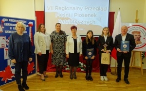 VII REGIONALNY PRZEGLĄD PIEŚNI I PIOSENKI PATRIOTYCZNEJ - Chęciny 2023 (1)
