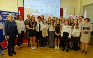 VII REGIONALNY PRZEGLĄD PIEŚNI I PIOSENKI PATRIOTYCZNEJ - Chęciny 2023 (2)