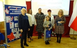 VII REGIONALNY PRZEGLĄD PIEŚNI I PIOSENKI PATRIOTYCZNEJ - Chęciny 2023 (7)