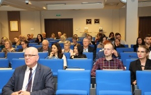 Forum NGO    (12)