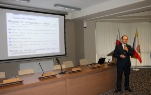 Forum NGO    (9)