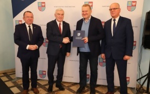 Cyfrowe wsparcie dla diagnostyki, leczenia i funkcjonowania świętokrzyskich szpitali (4)
