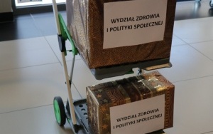 Mieszkańcy Powiatu biorą udział w Paczce dla Rodaka (15)