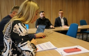 Obradowała Komisja Edukacji, Kultury, Sportu, Turystyki i Promocji Powiatu (13)