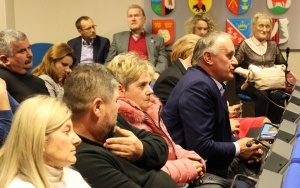 Odbyła się sesja Rady Powiatu w Kielcach (12)