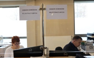 Więcej stanowisk w wydziale komunikacji (7)