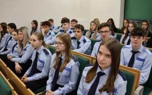 Otwarcie wirtualnej strzelnicy w PZS w Łopusznie (9)