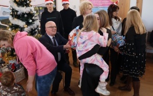 Spotkanie świąteczno -noworoczne z rodzinami zastępczymi (13)