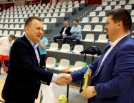 „XVI Halowych Mistrzostw Radnych i Pracowników Samorządowych W Piłce Nożnej O Puchar Starosty Kieleckiego”.