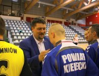 „XVI Halowych Mistrzostw Radnych i Pracowników Samorządowych W Piłce Nożnej O Puchar Starosty Kieleckiego”.