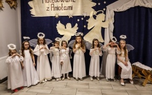 „Kolędowanie z aniołami” w Śladkowie Dużym  (11)