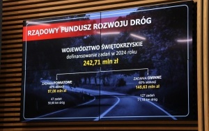 Podpisanie umów na remonty dróg powiatowych (3)