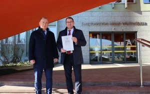 Podpisanie umów na remonty dróg powiatowych (1)