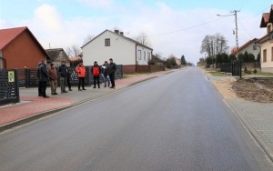 Spotkanie z mieszkańcami na drodze w Życinach (10)