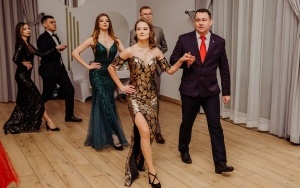 Bal maturalny w Powiatowym Zespole Szkół w Chęcinach (10)