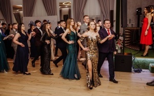 Bal maturalny w Powiatowym Zespole Szkół w Chęcinach (12)