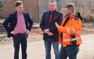 Postępy w pracach drogowych w Samsonowie-Piechotne (9)