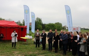 Rusza budowa internatu w Łopusznie (4)