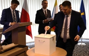 I sesja Rady Powiatu w Kielcach (14)