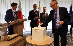 I sesja Rady Powiatu w Kielcach (16)