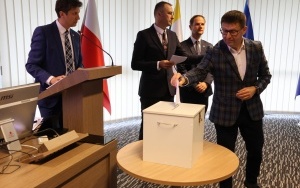 I sesja Rady Powiatu w Kielcach (17)
