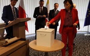 I sesja Rady Powiatu w Kielcach (18)