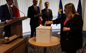 I sesja Rady Powiatu w Kielcach (1)