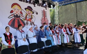 Msza na błoniach Świętego Krzyża (18)