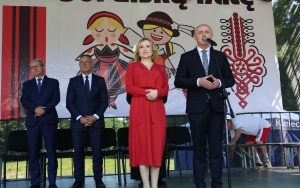 Msza na błoniach Świętego Krzyża (3)