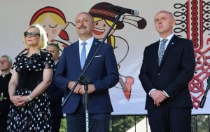 Msza na błoniach Świętego Krzyża (9)