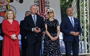 Msza na błoniach Świętego Krzyża (18)