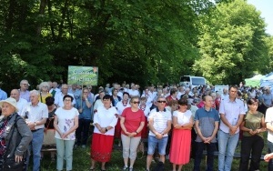 Msza na błoniach Świętego Krzyża (20)
