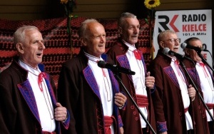 Buskie spotkania z folklorem  (2)