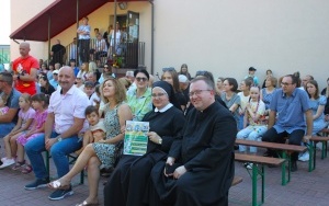 Piknik rodzinny w szkole w Chmielniku (4)