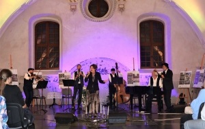 „Pieśń o Złotej Krainie” zabrzmiała w Chmielniku (7)