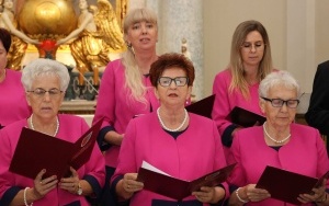 XVII Powiatowy Przegląd Zespołó Chóralnych na Świętym Krzyżu (16)