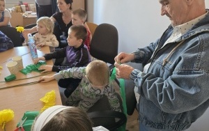 Warsztaty manualne dla rodziców zastępczych i dzieci  (2)