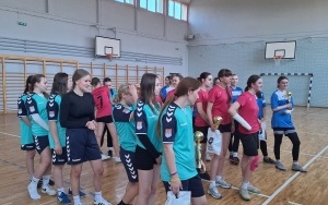 Powiatowy Turniej Piłki Nożnej Dziewcząt - PZS Chęciny najlepsze! (4)