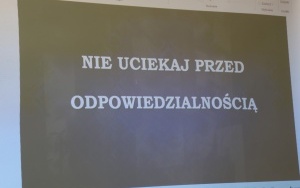 Spotkanie profilaktyczne dla uczniów w Chęcinach i Bodzentynie (9)
